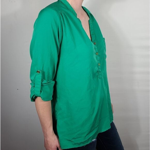 Jennifer Lauren Green Rolled Sleeve Blouse - Picture 2 of 5